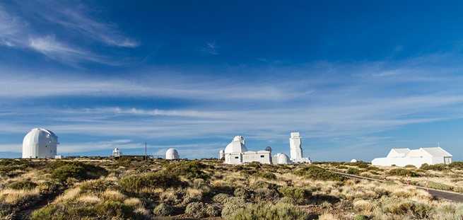 Exklusiver Blick auf das entfernte Teide-Observatorium